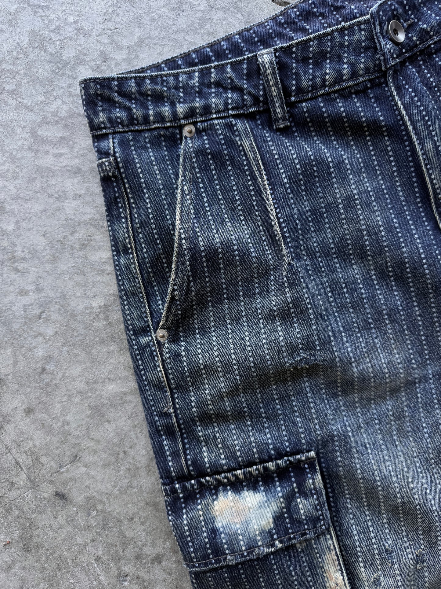 BAGGY PINSTRIPE CARGOS