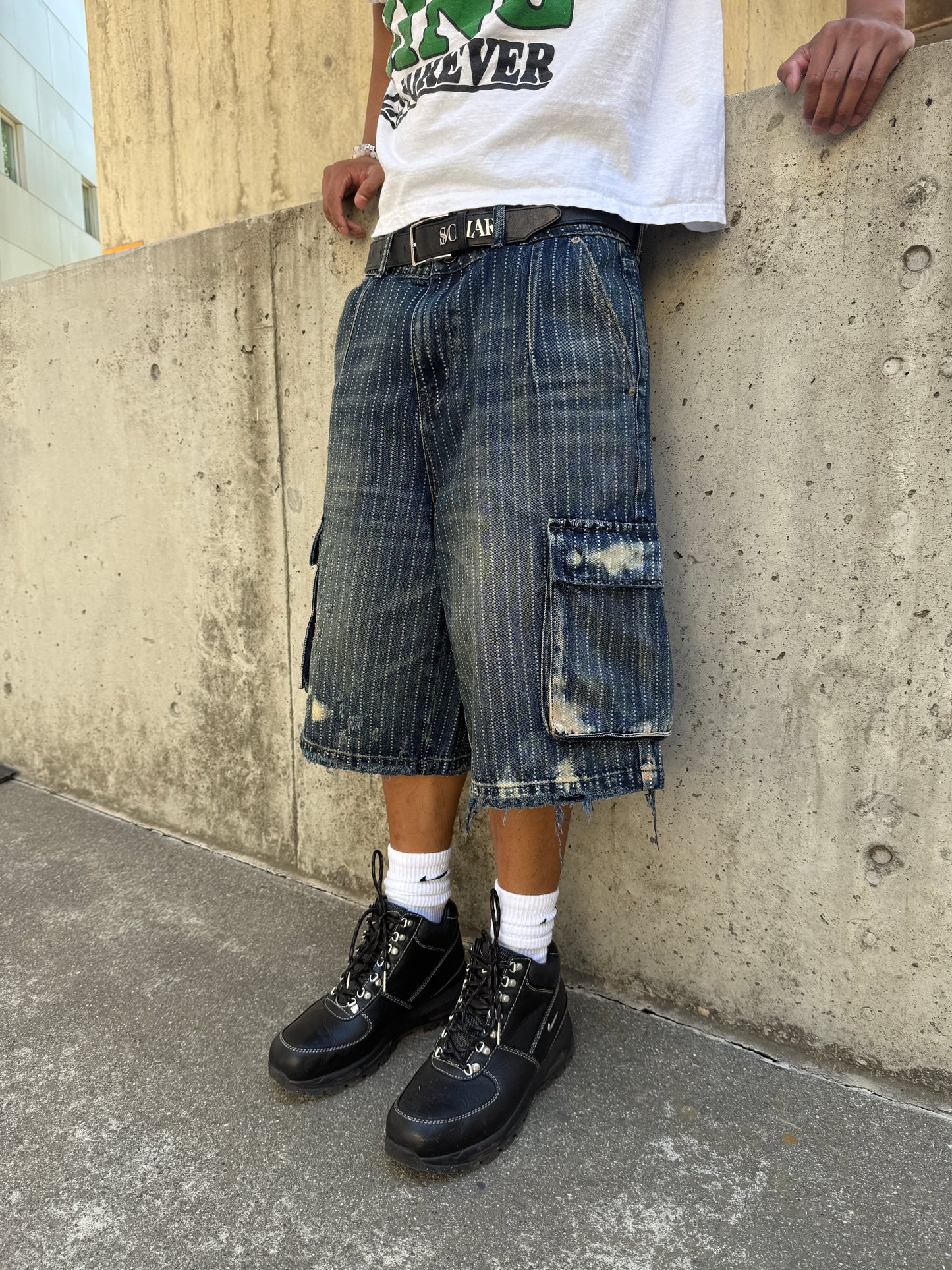 BAGGY PINSTRIPE CARGOS